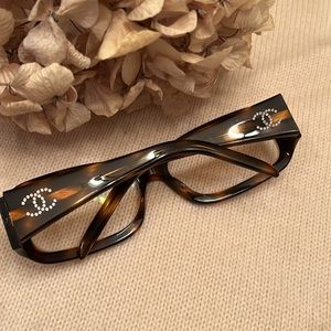 CHANEL Tortoiseshell Glasses with Crystal Logo. Includes Chanel Case.